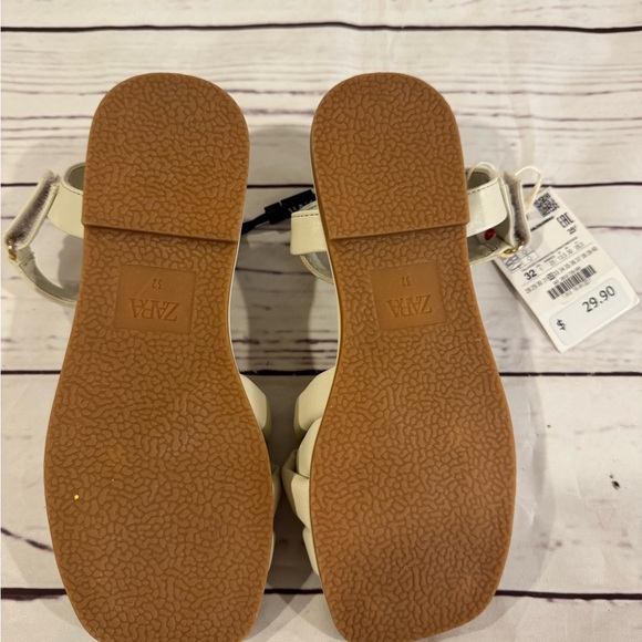 Girls Zara sandals NWT - Picture 2 of 4